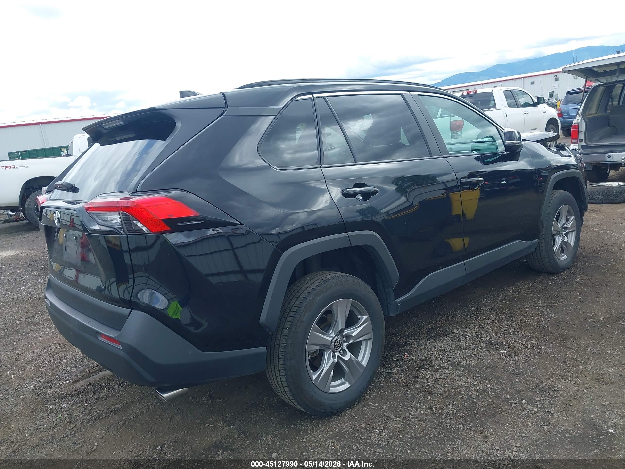 2025 TOYOTA RAV 4 — VIN 2T3W1RFV6SW368454 — photo 4